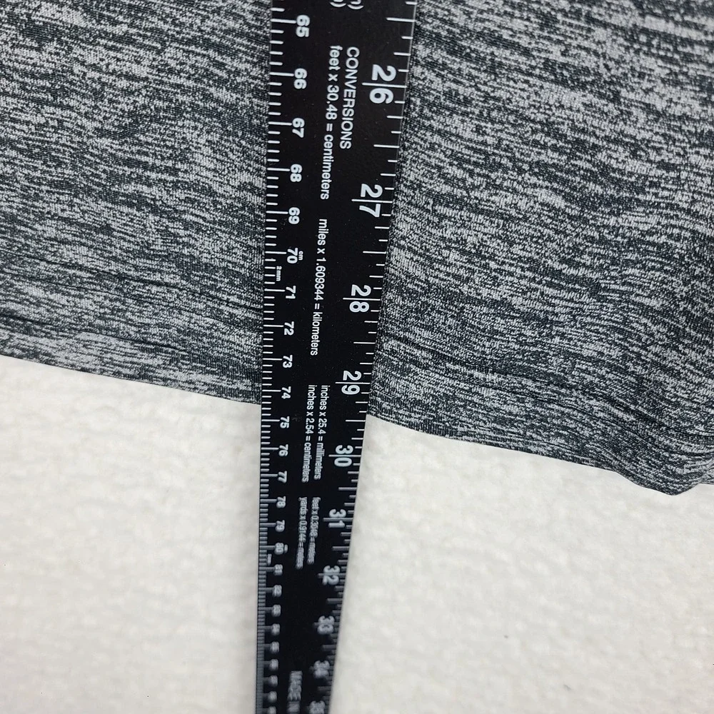 Under Armour Sweater Mens Medium Black Gray Heathered Loose Heatgear Performance